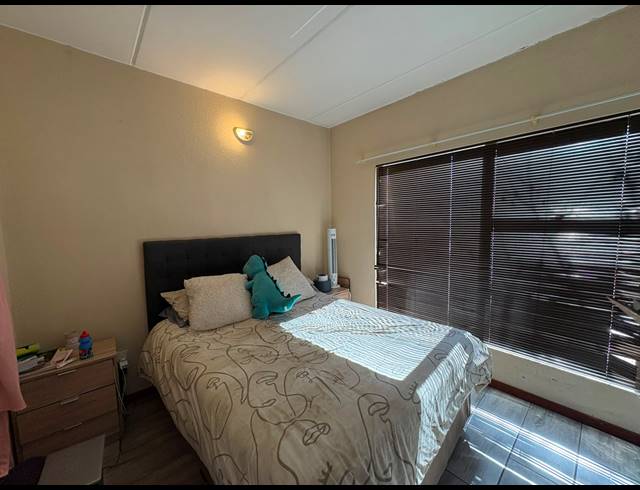 2 BEDROOM APARTMENT FOR SALE IN SASOLBURG EXT 23